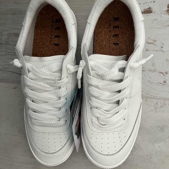 Reef White Athletic Shoes - Picture 2 of 3